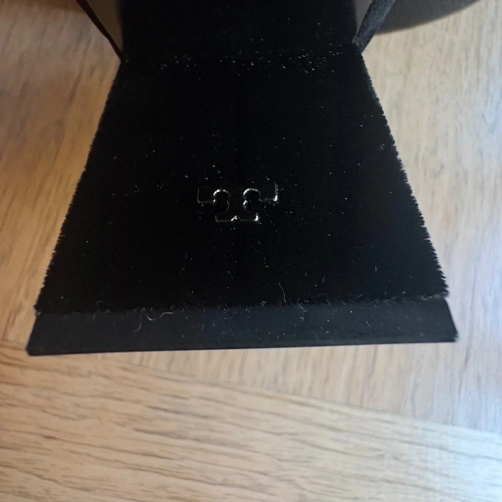 Tory Burch —new box